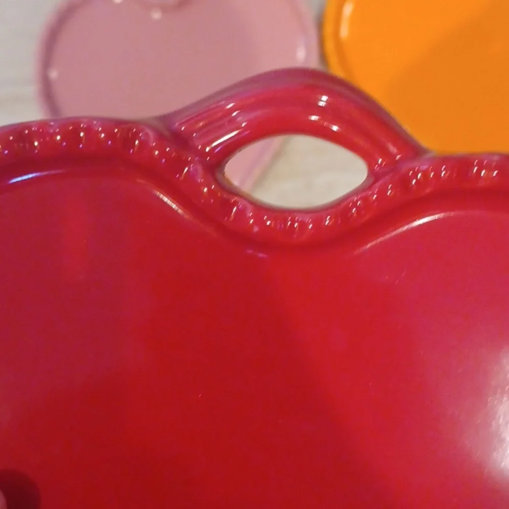 Williams-Sonoma Set of 4 Scalloped Heart Mini Plates